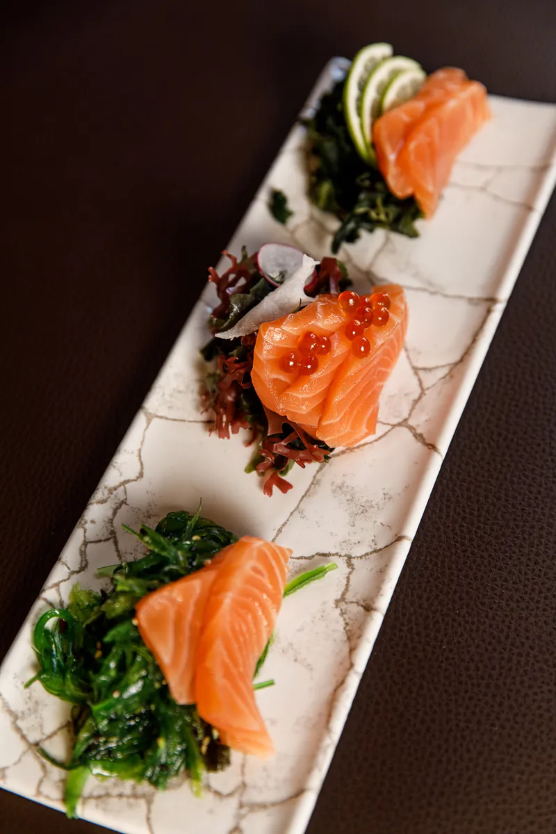 Salmon sashimi (7 pcs)